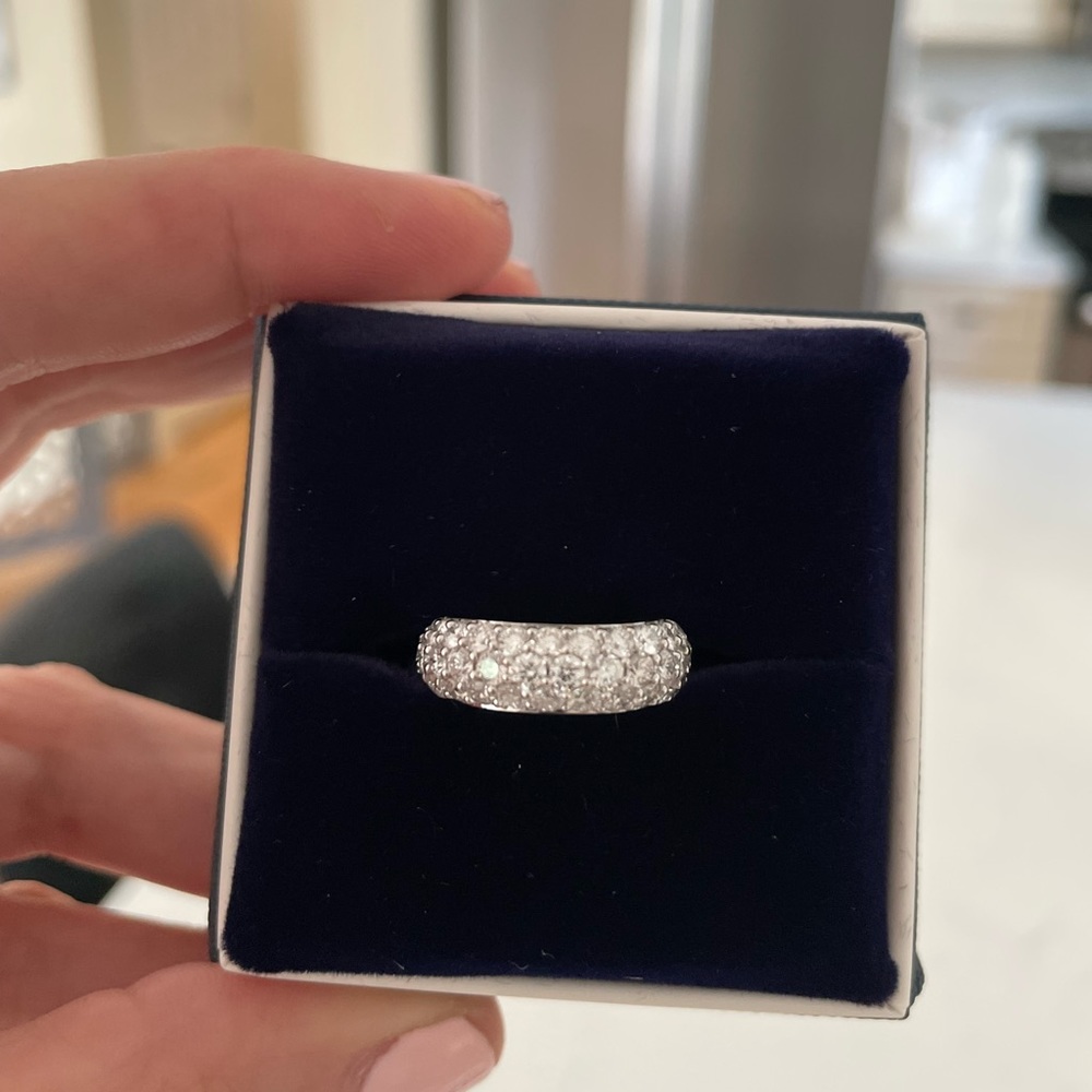 Blue Nile 1.97 CT 18k gold three row diamond ring * EUC